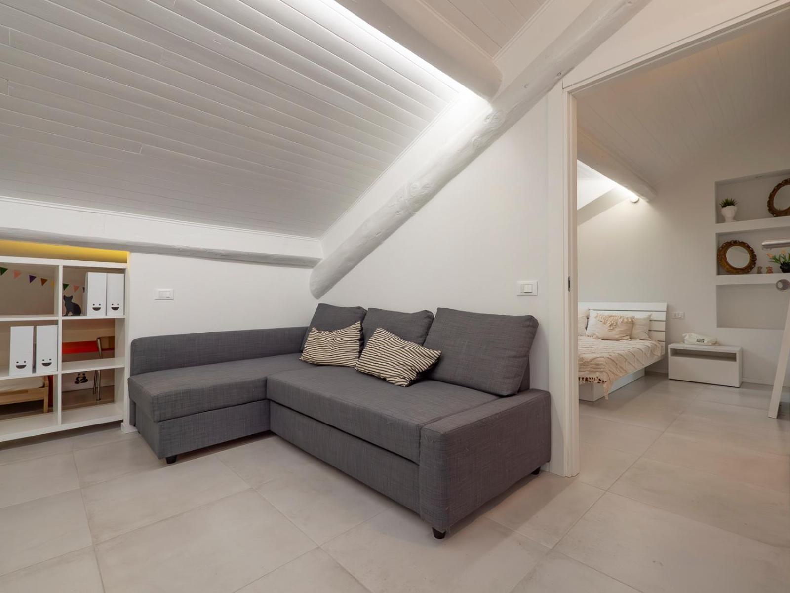 Apartment I Host - Jenner 14 *